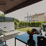 Athena Apartman *